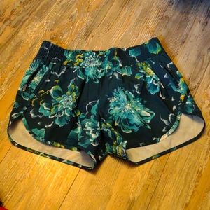 Avia Women's shorts size Medium